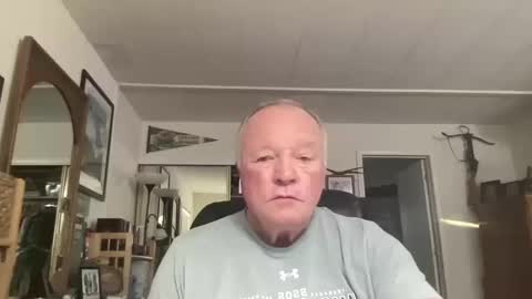 Snapshot of cookoosnest chatting on 19, 10, 2025 cookoosnest online show from 19, 10, 2025