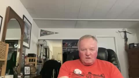 Snapshot of cookoosnest chatting on 14, 11, 2025 cookoosnest online show from 14, 11, 2025