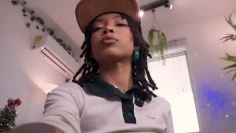 Snapshot of cooper_reds chatting on 27, 11, 2025 ROSELL 3 online show from 27, 11, 2025