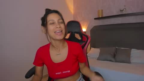 Snapshot of cora22_ chatting on 16, 12, 2025 CORA online show from 16, 12, 2025