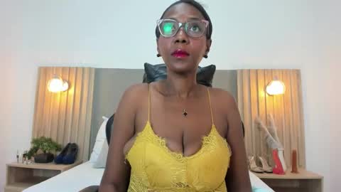 C O R A  L online show from 9, 11, 2025