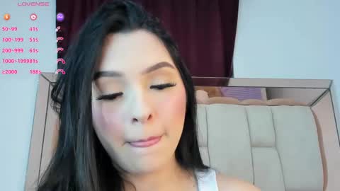 Snapshot of coraline__clark chatting on 11, 1, 2025 online show from 11, 1, 2025