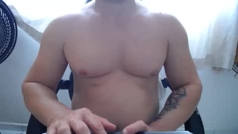 Snapshot of corolaxxl chatting on 5, 12, 2025 corolaxxl online show from 5, 12, 2025