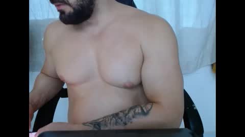 Snapshot of corolaxxl chatting on 16, 12, 2025 corolaxxl online show from 16, 12, 2025