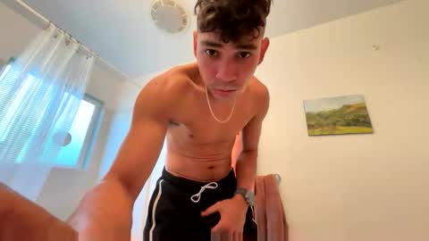 Snapshot of coronelking chatting on 28, 10, 2025 coronelking online show from 28, 10, 2025