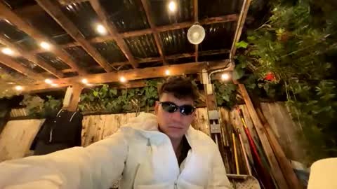 Snapshot of coronelking chatting on 17, 11, 2025 coronelking online show from 17, 11, 2025