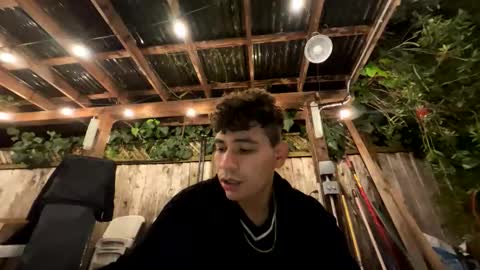 Snapshot of coronelking chatting on 24, 11, 2025 coronelking online show from 24, 11, 2025