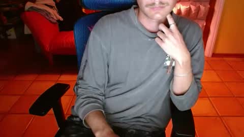 Snapshot of couldbesleeping chatting on 7, 11, 2025 couldbe online show from 7, 11, 2025