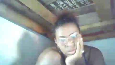 Snapshot of couleur_vanille chatting on 14, 7, 2026 couleur_vanille online show from 14, 7, 2026