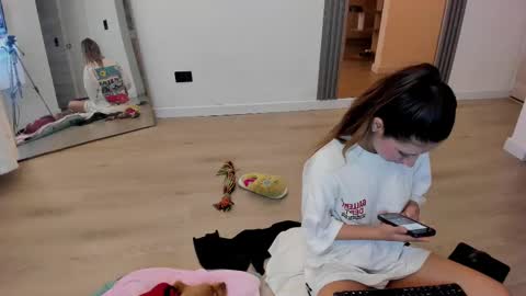 couple_funnyy online show from 5, 3, 2025