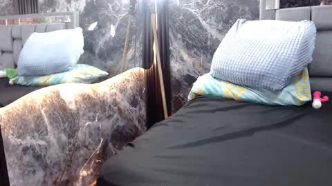 Andrea and Scott online show from 7, 4, 2026