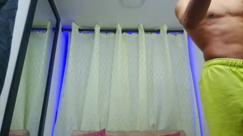 couple_hot_xxxz online show from 30, 3, 2026