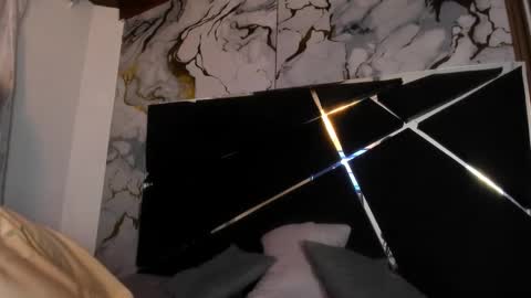 couple_in_heat_ online show from 24, 2, 2026