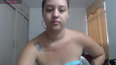 Snapshot of couple_sexandlove chatting on 30, 9, 2025 ALEJANDRO Y EMILY online show from 30, 9, 2025
