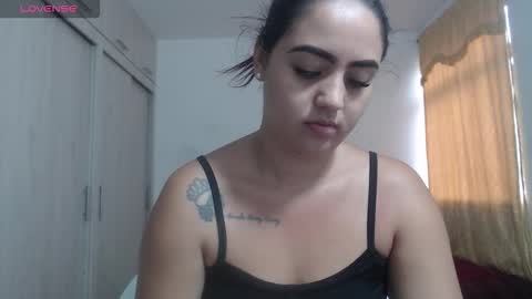 Snapshot of couple_sexandlove chatting on 8, 10, 2025 ALEJANDRO Y EMILY online show from 8, 10, 2025