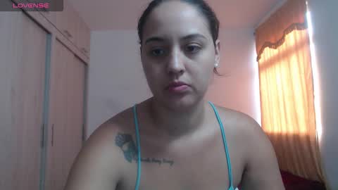 Snapshot of couple_sexandlove chatting on 15, 10, 2025 ALEJANDRO Y EMILY online show from 15, 10, 2025