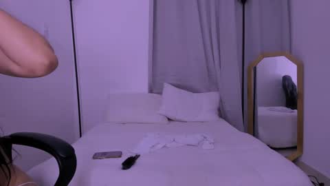 Snapshot of couple_sexxo chatting on 15, 12, 2024 Couple sexxo online show from 15, 12, 2024