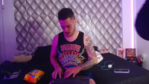 Couplelatin online show from 22, 3, 2026