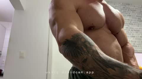couplemuscle40 online show from 9, 6, 2026