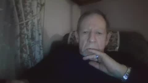 Snapshot of courieral1 chatting on 22, 11, 2025 courieral1 online show from 22, 11, 2025