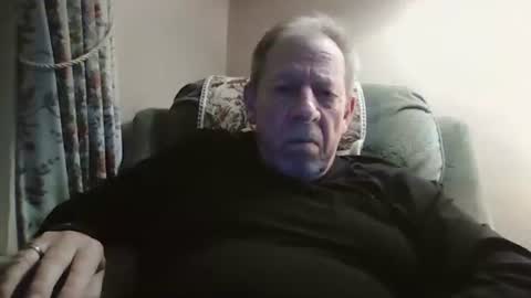 Snapshot of courieral1 chatting on 24, 11, 2025 courieral1 online show from 24, 11, 2025