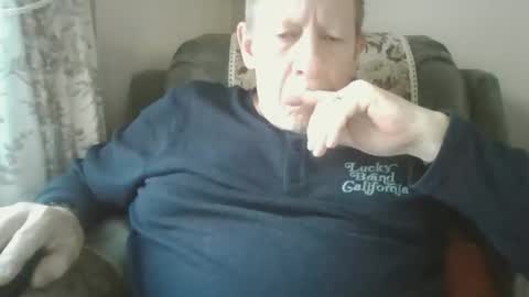 Snapshot of courieral1 chatting on 3, 12, 2025 courieral1 online show from 3, 12, 2025