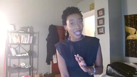 Snapshot of courtneyfmty chatting on 14, 10, 2025 Courtney online show from 14, 10, 2025