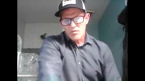 Snapshot of crackback927 chatting on 1, 2, 2026 crackback927 online show from 1, 2, 2026