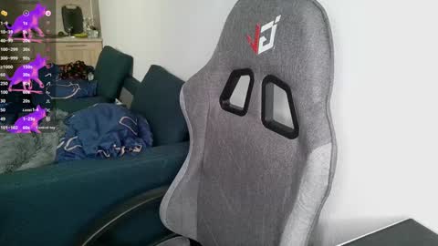 Snapshot of crash_test13 chatting on 5, 2, 2025 crash_test13 online show from 5, 2, 2025