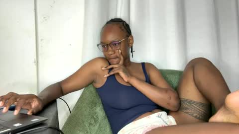 Snapshot of crave_meslowly chatting on 1, 7, 2026 Taliee online show from 1, 7, 2026