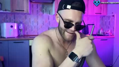 CraveLorenzo online show from 5, 8, 2026