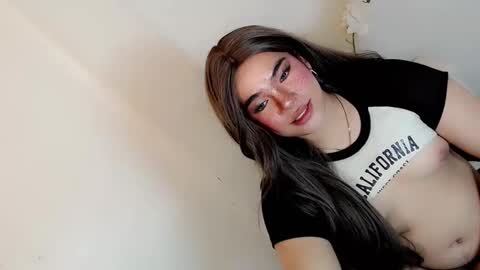 Snapshot of crazy_vixen chatting on 23, 1, 2025 Hot Ayisha online show from 23, 1, 2025
