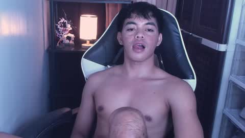Snapshot of crazyasiancum chatting on 14, 2, 2025 Zion online show from 14, 2, 2025