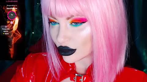 Snapshot of crazypinkyball chatting on 27, 12, 2024 Roxy online show from 27, 12, 2024