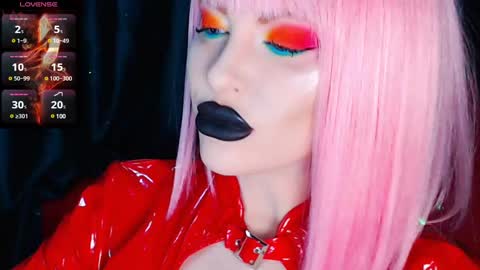 Snapshot of crazypinkyball chatting on 8, 1, 2025 Roxy online show from 8, 1, 2025