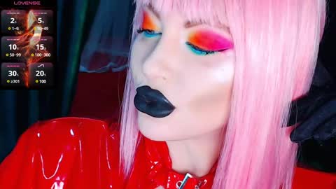 Snapshot of crazypinkyball chatting on 11, 1, 2025 Roxy online show from 11, 1, 2025