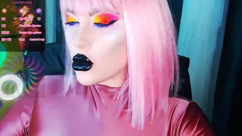 Snapshot of crazypinkyball chatting on 12, 9, 2025 Roxy online show from 12, 9, 2025