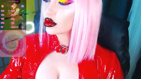 Snapshot of crazypinkyball chatting on 14, 10, 2025 Roxy online show from 14, 10, 2025