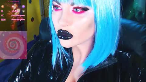 Snapshot of crazypinkyball chatting on 6, 11, 2025 Roxy online show from 6, 11, 2025