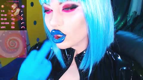 Snapshot of crazypinkyball chatting on 28, 11, 2025 Roxy online show from 28, 11, 2025