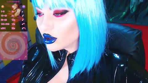 Snapshot of crazypinkyball chatting on 29, 11, 2025 Roxy online show from 29, 11, 2025