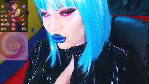 Snapshot of crazypinkyball chatting on 5, 12, 2025 Roxy online show from 5, 12, 2025