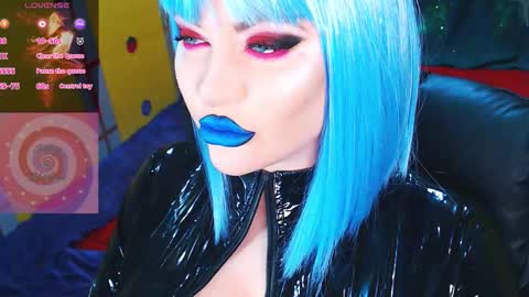 Snapshot of crazypinkyball chatting on 19, 12, 2025 Roxy online show from 19, 12, 2025