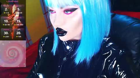 Snapshot of crazypinkyball chatting on 7, 5, 2026 Roxy online show from 7, 5, 2026