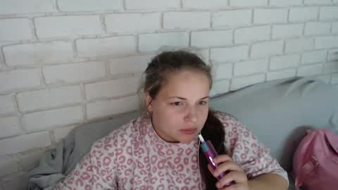 Snapshot of crazyy_girl_ chatting on 7, 10, 2025 Crazyy Girl online show from 7, 10, 2025
