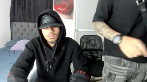 crazzy_master1 online show from 17, 4, 2026