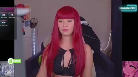 Snapshot of creammeow chatting on 30, 9, 2025 Alina online show from 30, 9, 2025