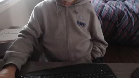 Creamormilk online show from 18, 9, 2025