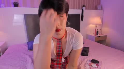 Snapshot of creamy_angelo chatting on 10, 9, 2025 creamy_angelo online show from 10, 9, 2025