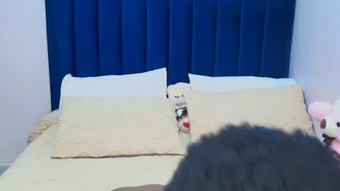 Snapshot of creamybabee chatting on 18, 6, 2026 queen online show from 18, 6, 2026